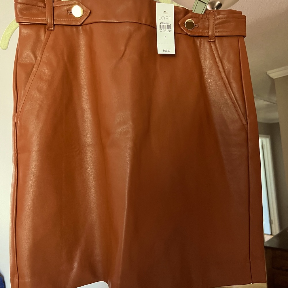 LOFT Faux Leather Skirt NWT Size 6